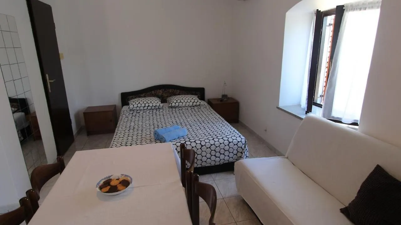 Pensiune Apartments Eva Malinska Croaţia